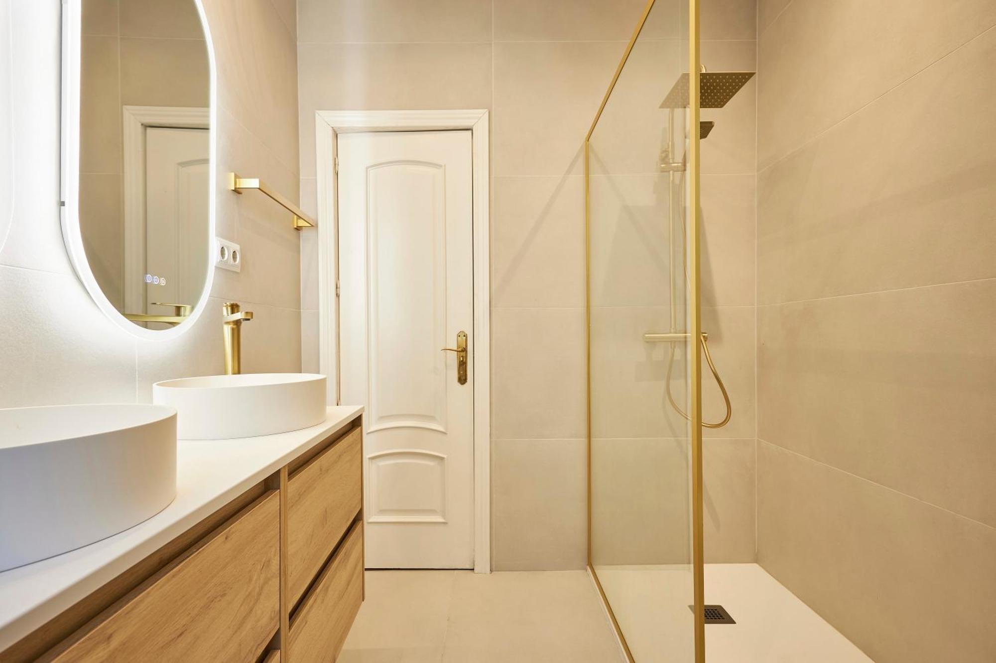 Atocha Lux, By Presidence Rentals Madrid Bagian luar foto